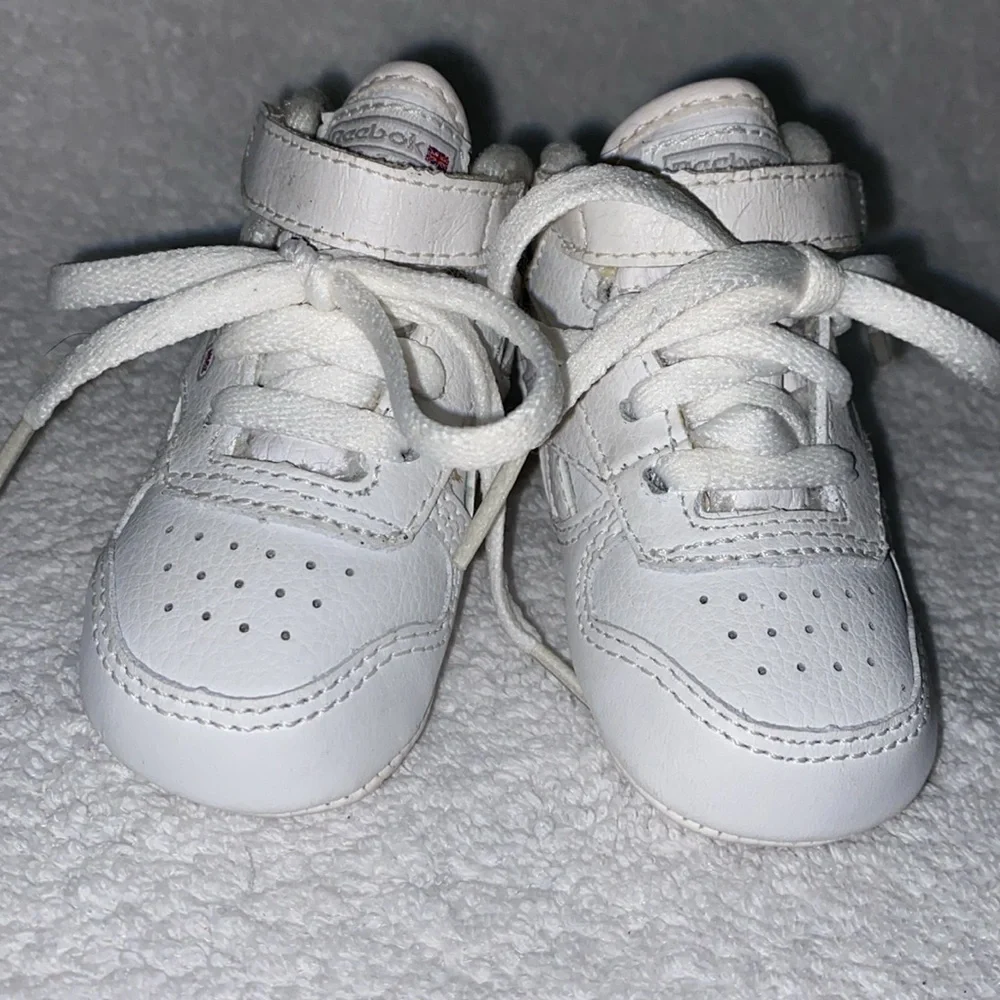 Reebok classic white high top crib shoe size 3 unisex gender neutral